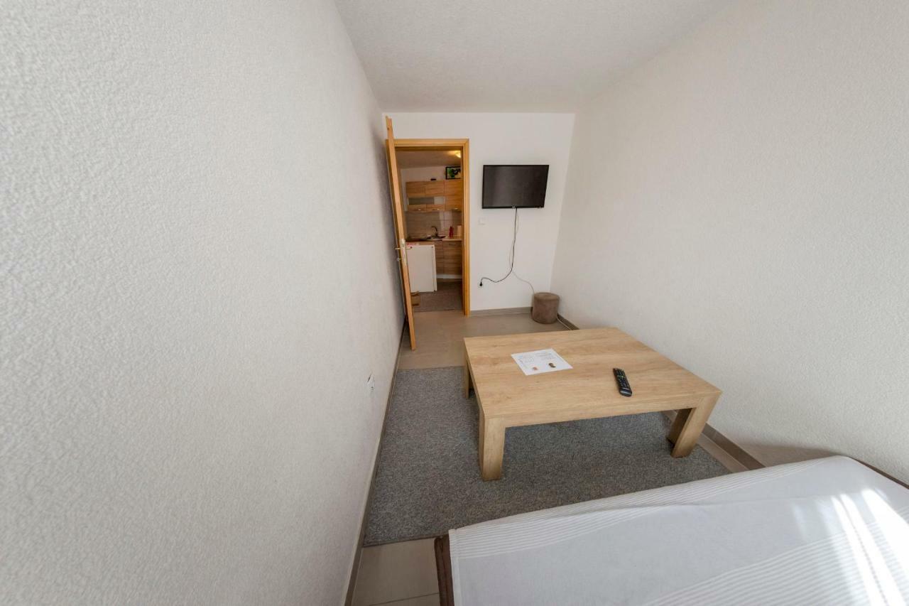Apartment Resaa Bihac Luaran gambar
